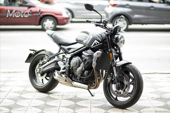 TRIUMPH TRIDENT 660 
